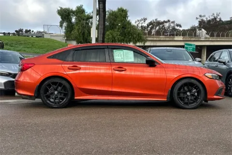 More photos of 2022 Honda Civic Si at Mossy Honda, CA