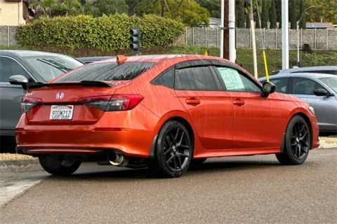 More photos of 2022 Honda Civic Si at Mossy Honda, CA