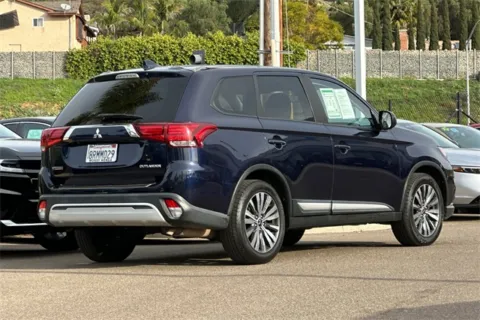 More photos of 2019 Mitsubishi Outlander ES at Mossy Honda, CA