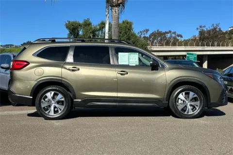 More photos of 2023 Subaru Ascent Premium at Mossy Honda, CA