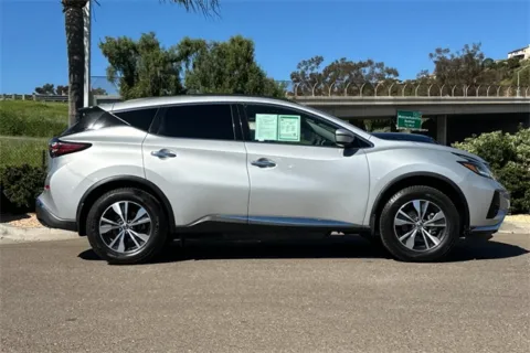 More photos of 2021 Nissan Murano SV at Mossy Honda, CA