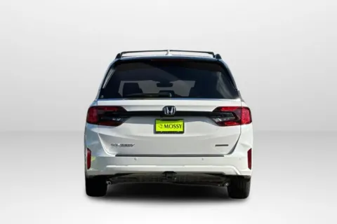 More photos of 2026 Honda Odyssey Touring at Mossy Honda, CA