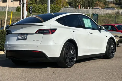 More photos of 2021 Tesla Model Y Performance at Mossy Honda, CA