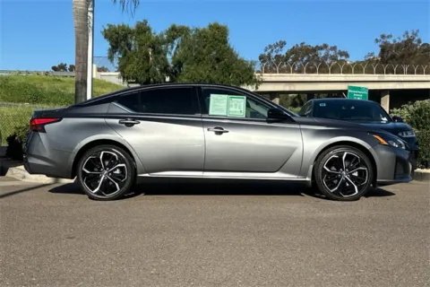 More photos of 2023 Nissan Altima 2.5 SR at Mossy Honda, CA