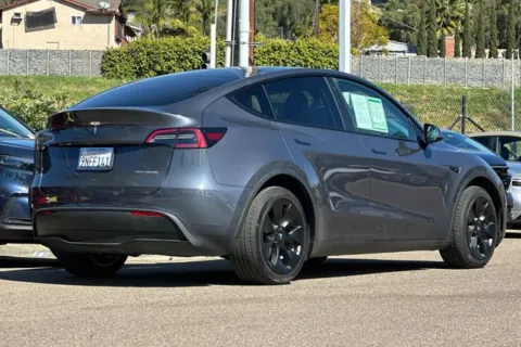 More photos of 2023 Tesla Model Y Long Range at Mossy Honda, CA