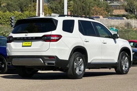 More photos of 2026 Honda Pilot EX-L at Mossy Honda, CA