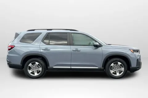 More photos of 2026 Honda Pilot EX-L at Mossy Honda, CA