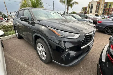 Photos of 2023 Toyota Highlander Hybrid LE for sale in Lemon Grove, CA at Mossy Honda