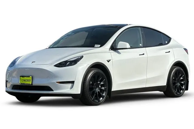 White 2024 Tesla Model Y Long Range for sale in Lemon Grove, CA