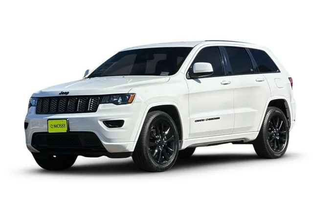 White 2018 Jeep Grand Cherokee Altitude for sale in Lemon Grove, CA