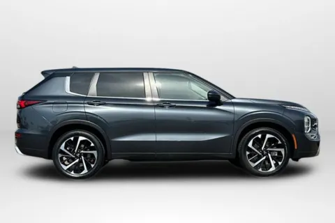 Another view of 2024 Mitsubishi Outlander SE for sale in Lemon Grove, CA at Mossy Honda