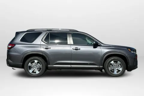 More photos of 2026 Honda Pilot EX-L at Mossy Honda, CA