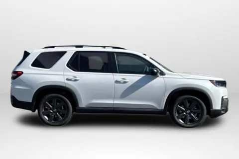 More photos of 2026 Honda Pilot Sport at Mossy Honda, CA