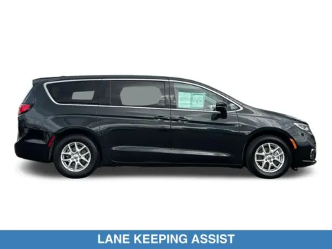 More photos of 2023 Chrysler Pacifica Touring L at Mossy Honda, CA