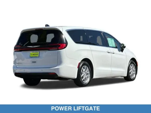 More photos of 2023 Chrysler Pacifica Touring L at Mossy Honda, CA