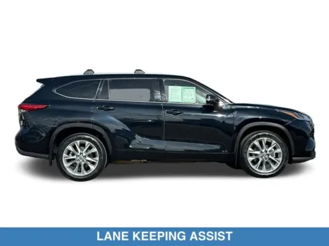 More photos of 2023 Toyota Highlander Hybrid Limited at Mossy Honda, CA