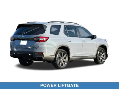More photos of 2026 Honda Pilot Sport at Mossy Honda, CA