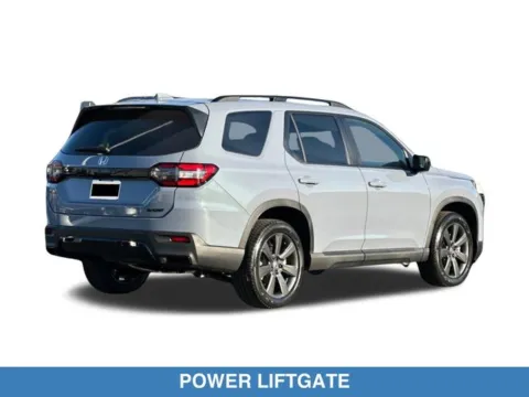 More photos of 2026 Honda Pilot Sport at Mossy Honda, CA