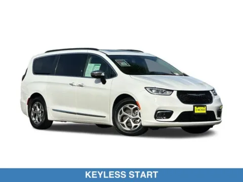 Photos of 2023 Chrysler Pacifica Limited for sale in Lemon Grove, CA at Mossy Honda