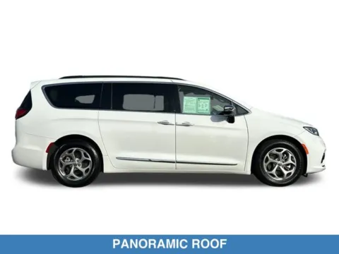 More photos of 2023 Chrysler Pacifica Limited at Mossy Honda, CA