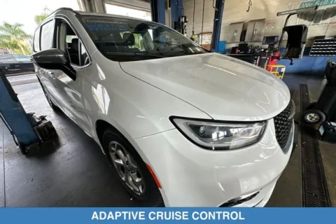 Photos of 2023 Chrysler Pacifica Limited for sale in Lemon Grove, CA at Mossy Honda