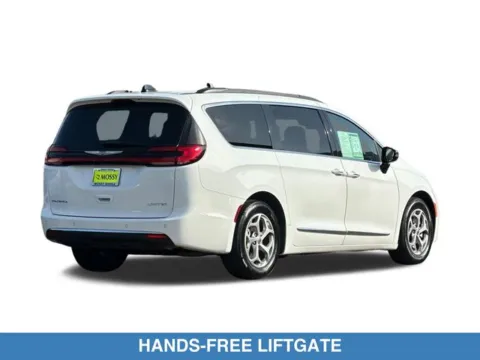 More photos of 2023 Chrysler Pacifica Limited at Mossy Honda, CA
