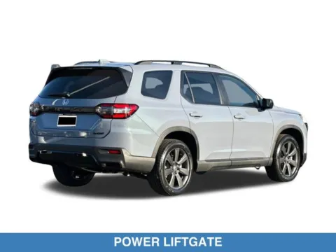 More photos of 2026 Honda Pilot Sport at Mossy Honda, CA