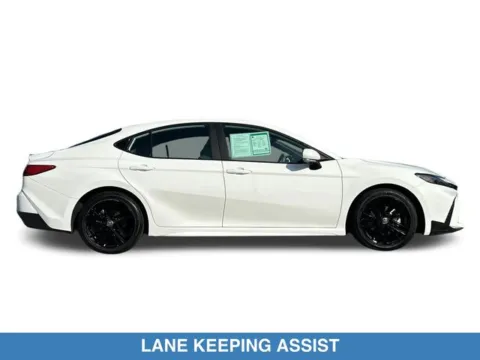 More photos of 2025 Toyota Camry SE at Mossy Honda, CA