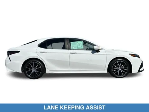 More photos of 2024 Toyota Camry SE at Mossy Honda, CA