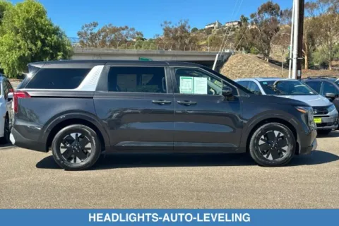 More photos of 2026 Kia Carnival Hybrid LXS at Mossy Honda, CA