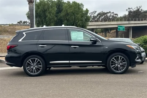 More photos of 2019 INFINITI QX60 LUXE at Mossy Honda, CA
