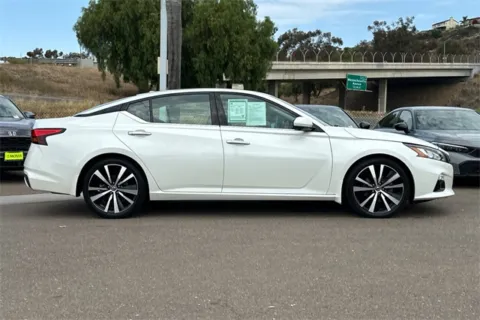 More photos of 2020 Nissan Altima 2.5 Platinum at Mossy Honda, CA