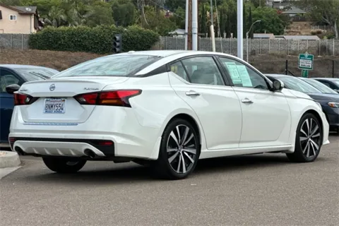 More photos of 2020 Nissan Altima 2.5 Platinum at Mossy Honda, CA