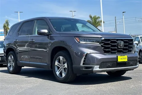 Another view of 2025 Honda Pilot EX-L for sale in Lemon Grove, CA at Mossy Honda