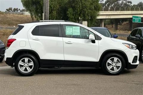 More photos of 2021 Chevrolet Trax LT at Mossy Honda, CA