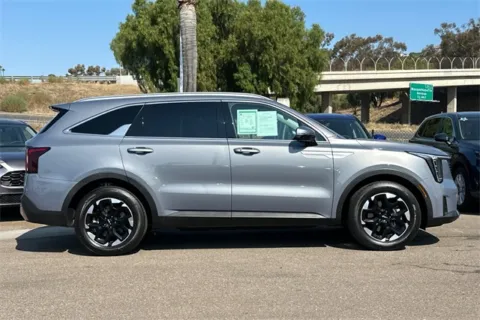 More photos of 2024 Kia Sorento S at Mossy Honda, CA