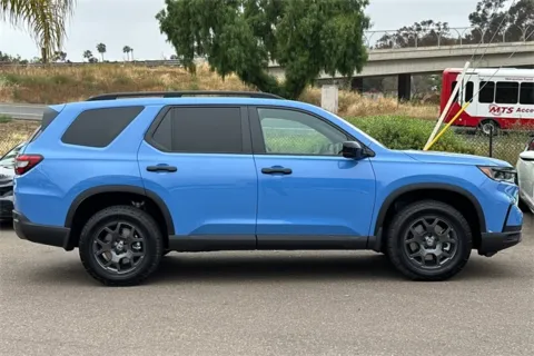 More photos of 2025 Honda Pilot TrailSport at Mossy Honda, CA