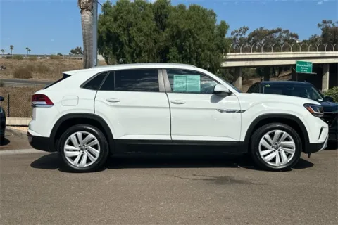 More photos of 2021 Volkswagen Atlas Cross Sport 2.0T SE w/Technology at Mossy Honda, CA