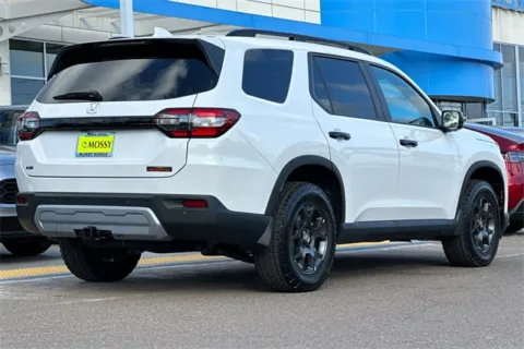 More photos of 2025 Honda Pilot TrailSport at Mossy Honda, CA