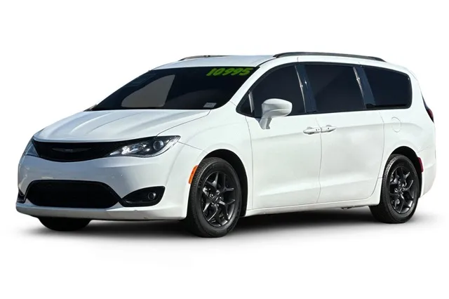 2018 Chrysler Pacifica Touring L for sale in Lemon Grove, CA