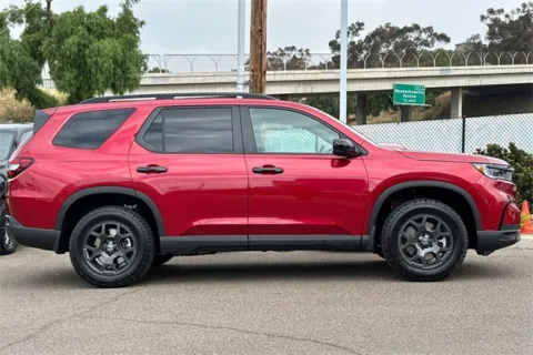 More photos of 2025 Honda Pilot TrailSport at Mossy Honda, CA