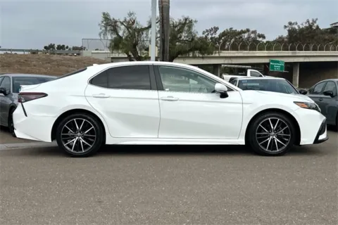 More photos of 2023 Toyota Camry SE at Mossy Honda, CA