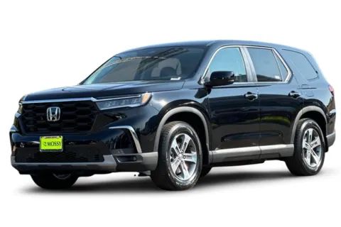 Photos of 2025 Honda Pilot EX-L for sale in Lemon Grove, CA at Mossy Honda