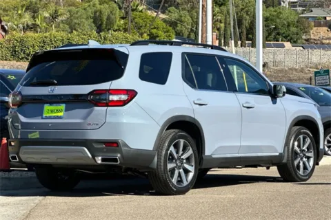 More photos of 2025 Honda Pilot Elite at Mossy Honda, CA