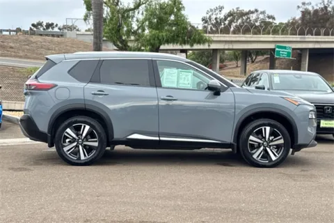 More photos of 2021 Nissan Rogue SL at Mossy Honda, CA