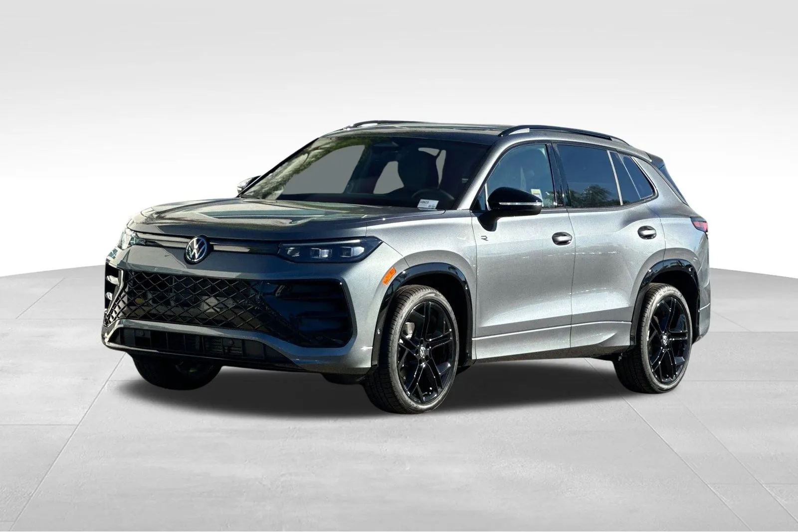 Gray 2025 Volkswagen Tiguan 2.0T SE R-Line Black for sale in Escondido, CA