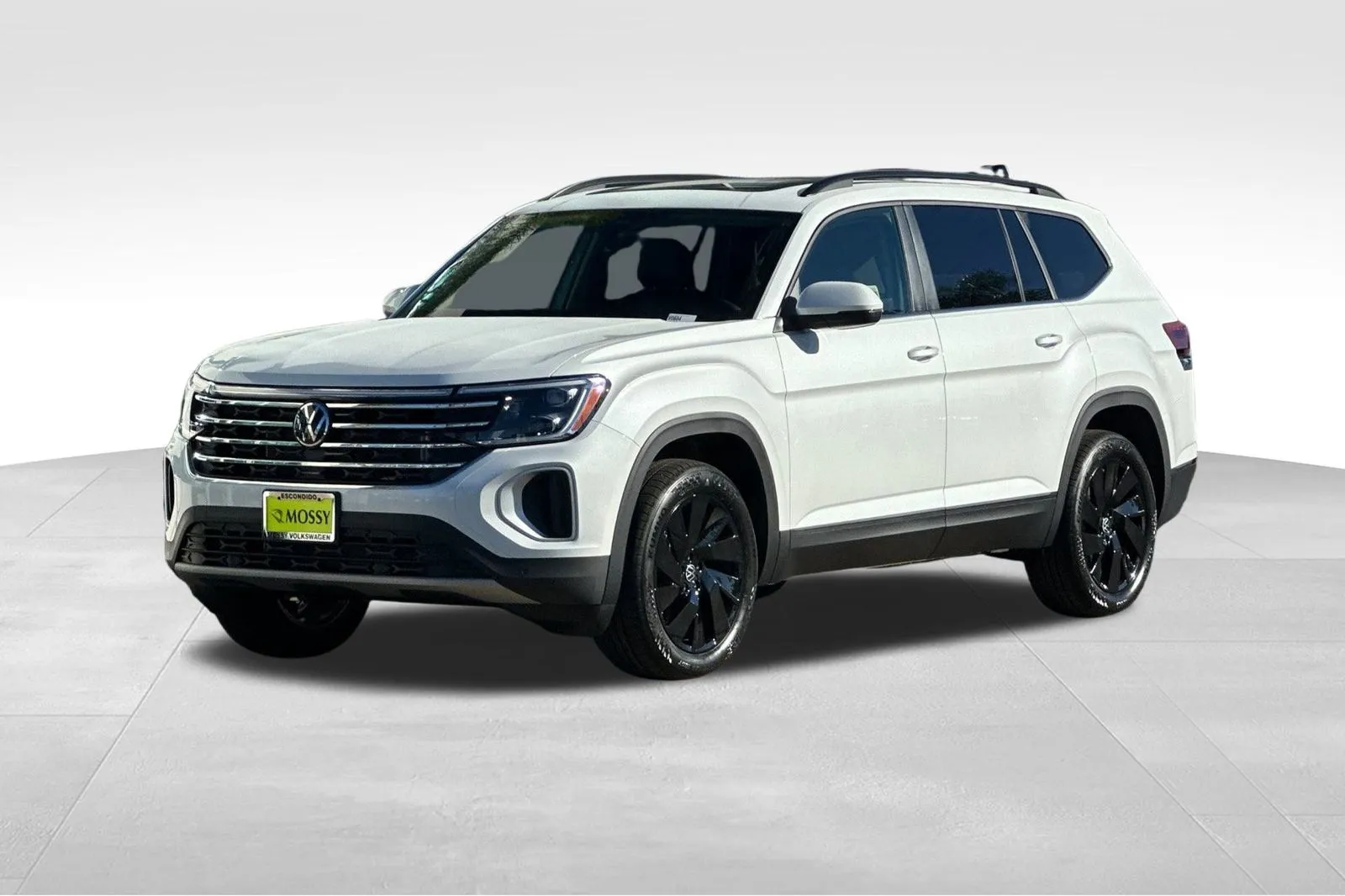 White 2026 Volkswagen Atlas 2.0T SE w/Technology for sale in Escondido, CA