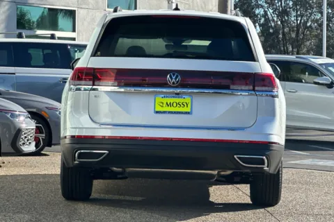 More photos of 2026 Volkswagen Atlas 2.0T SE at Mossy Volkswagen, CA
