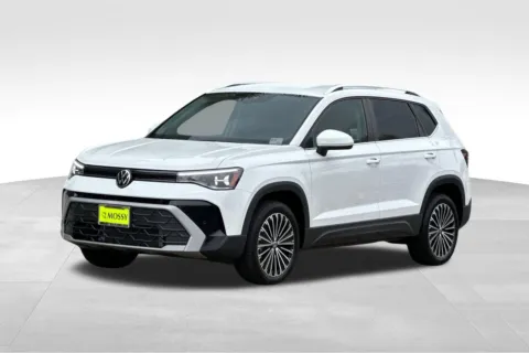 White 2025 Volkswagen Taos 1.5T SE for sale in Escondido, CA