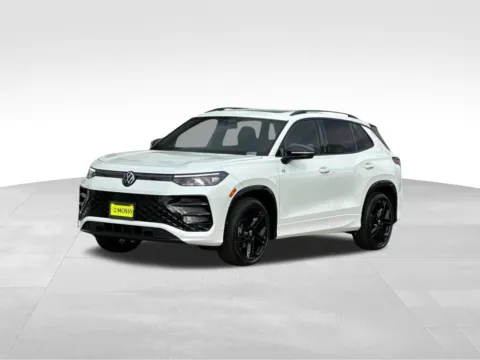 White 2026 Volkswagen Tiguan 2.0T SE R-Line Black for sale in Escondido, CA